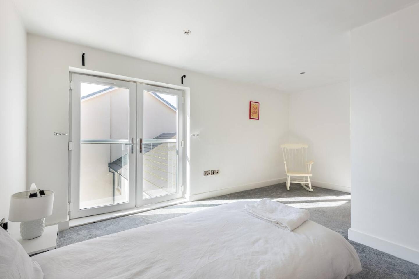 Luxurious 3-bed Penthouse In Sheffield Apartment Handsworth