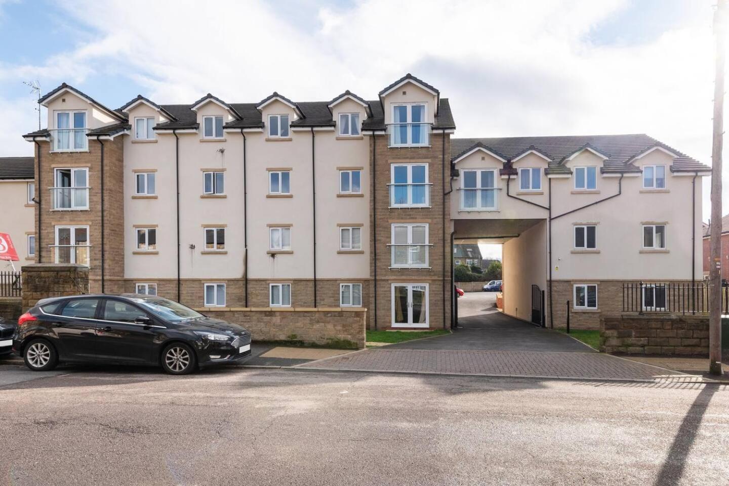 Luxurious 3-bed Penthouse In Sheffield Apartment Handsworth
